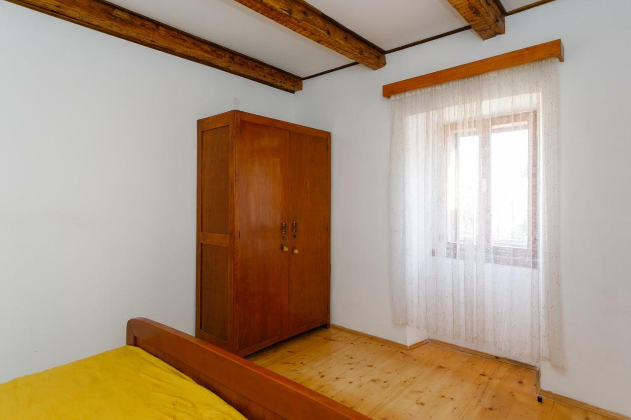 Apartment Ane Kras Luaran gambar